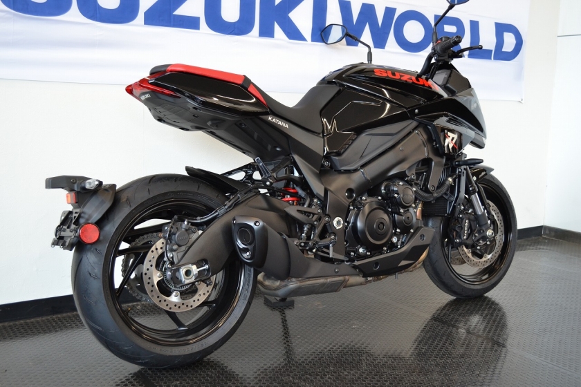 Katana スズキ Suzuki スズキワールド認定中古車 カラードシート仕様 Zuttoride Market ずっとライドマーケット