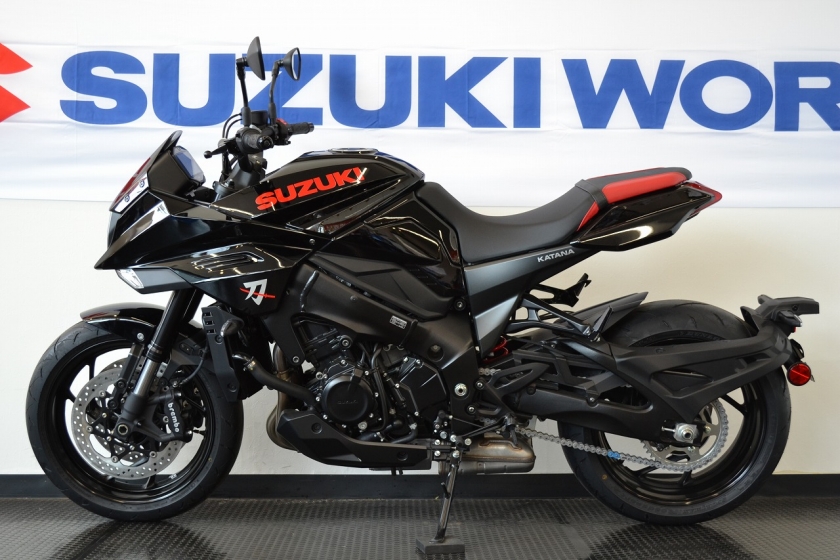 Katana スズキ Suzuki スズキワールド認定中古車 カラードシート仕様 Zuttoride Market ずっとライドマーケット