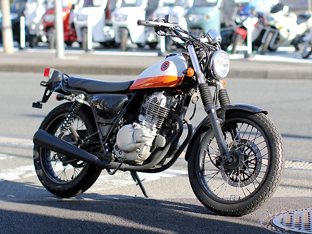 グラストラッカー スズキ Suzuki 女性ライダーに根強い人気があり Zuttoride Market ずっとライドマーケット